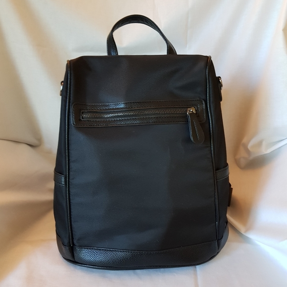 Backpack - Picture 9 of 9